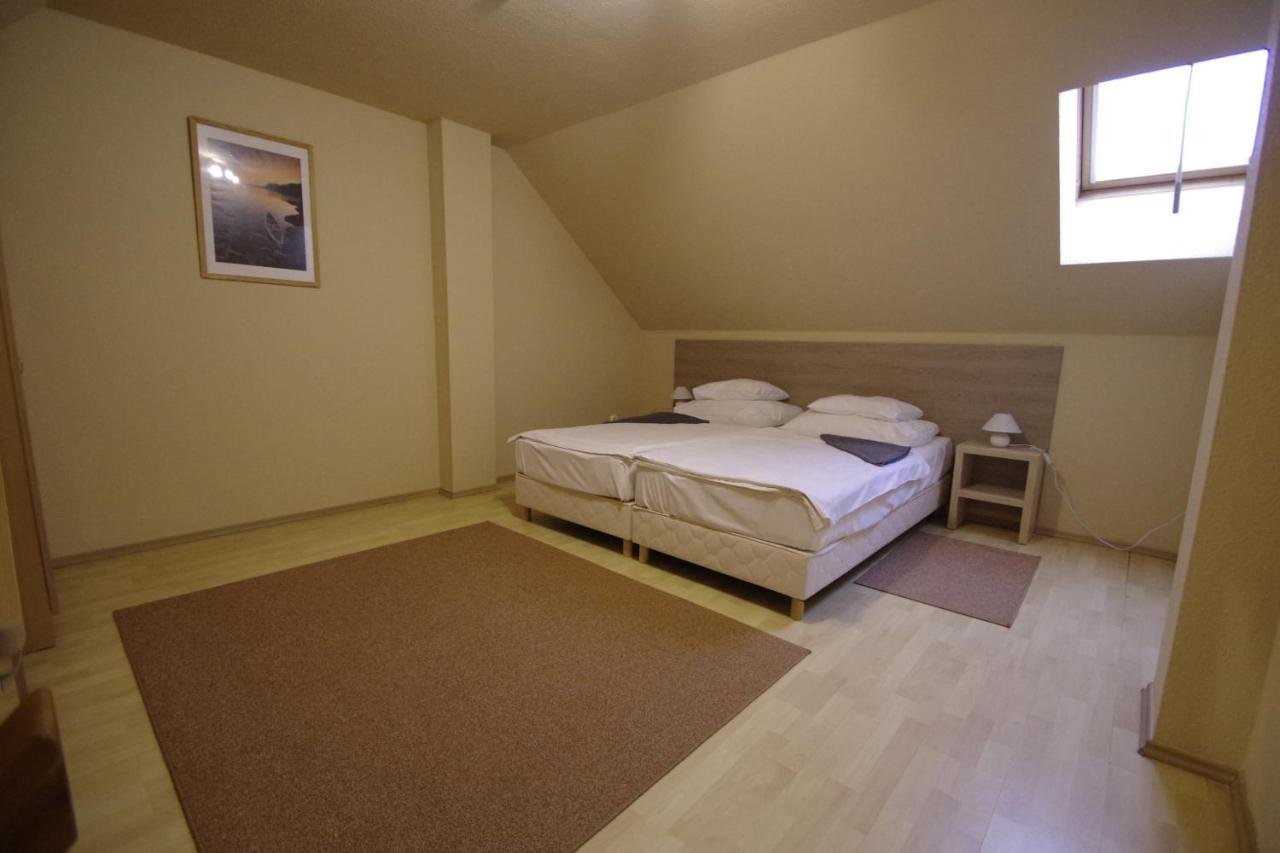 Hotel Vadaszkuert Superior Székesfehérvár 外观 照片