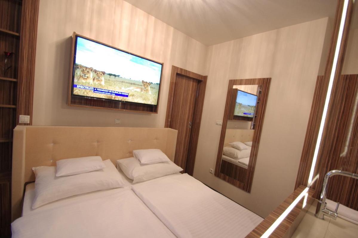 Hotel Vadaszkuert Superior Székesfehérvár 外观 照片