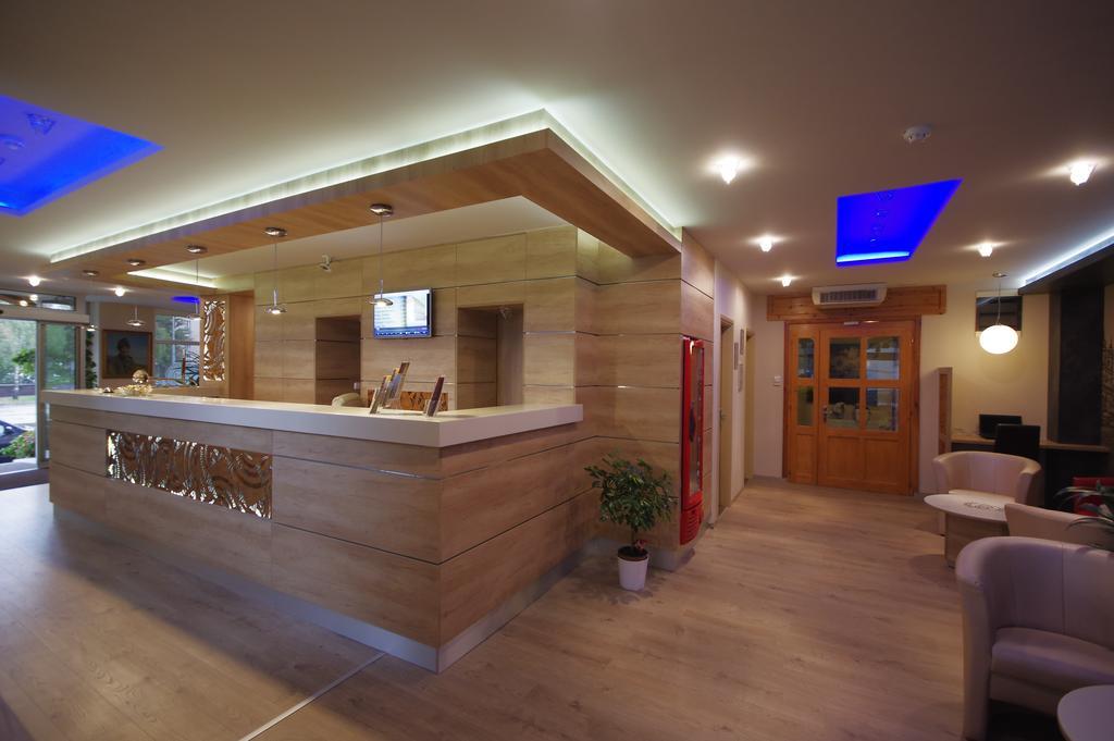 Hotel Vadaszkuert Superior Székesfehérvár 外观 照片