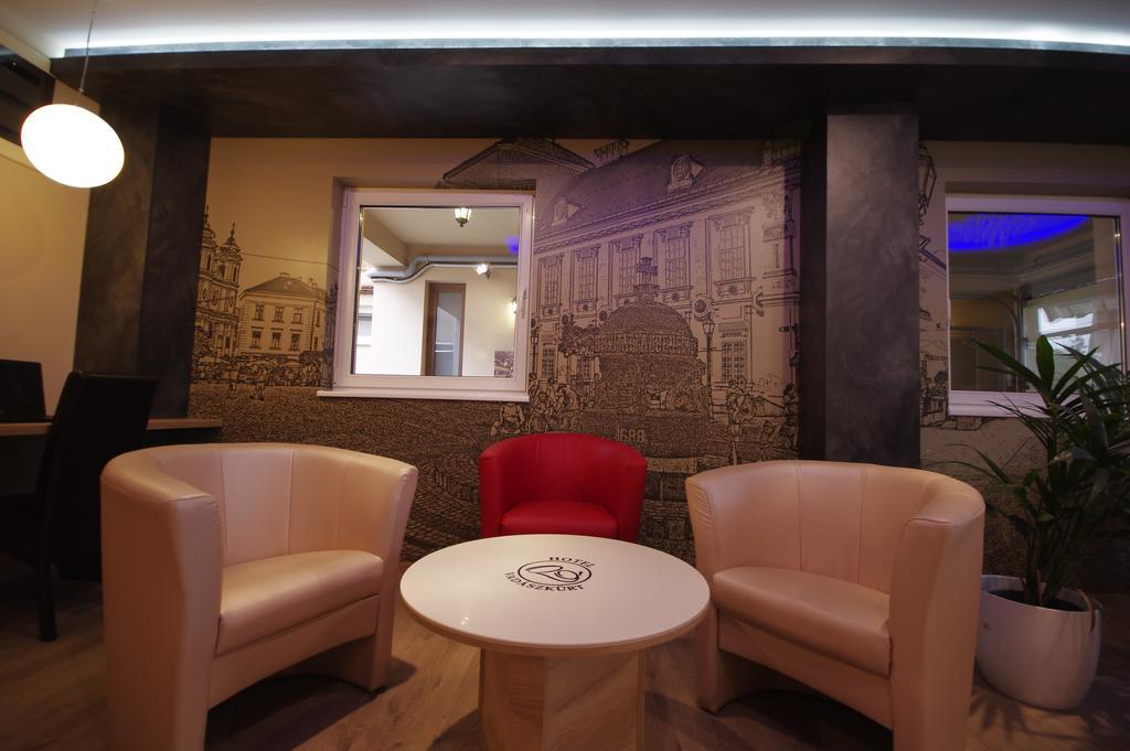 Hotel Vadaszkuert Superior Székesfehérvár 外观 照片